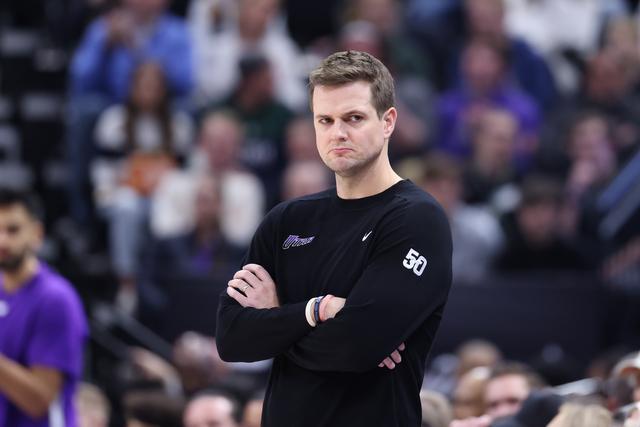 孙铭徽26+10广厦胜新疆 范子铭13分首钢胜吉林