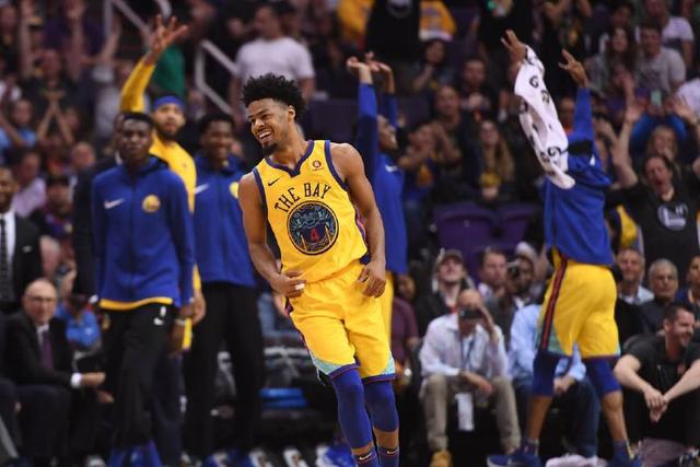 浓眉伤退詹姆斯三双 湖人大胜猛龙主场5连胜