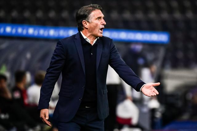 王睿泽20+5+6王洪16分青岛胜广厦 胡金秋15分