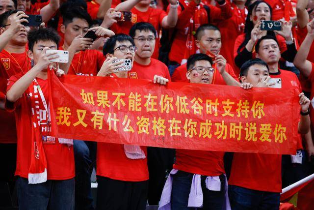 范迪克：任何阶段保持稳定性都是最困难的事情